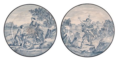 Manifattura di Albissola, fine XIX- primi del XX secolo ( - ) 
Coppia di grandi piatti in maiolica bianca e blu raffiguranti "Ratto delle Sabine" e  "Romolo e Remo" 
 Ø cm 41