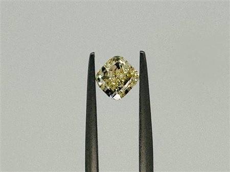 DIAMANTE 1 CT NATURAL FANCY GIALLO - SI2 - TAGLIO CUSCINO - UD30117-2