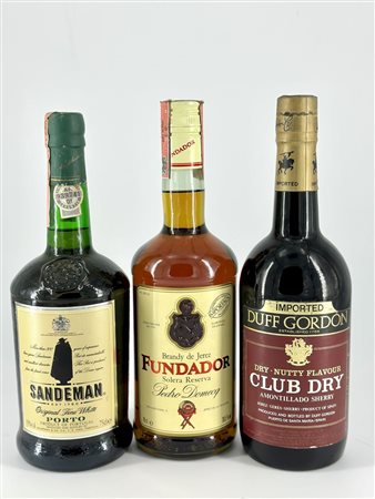  
Sandeman Original Fine White Port, Duff Gordon Club Dry Sherry,Fundator Solera reserve brandy de Jerez 
 0,7