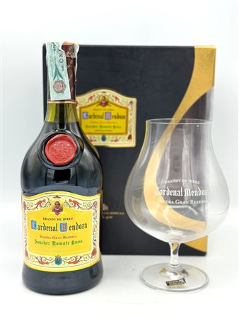  
Sanchez Romate Cardenal Mendoza Clasico Solera Gran Reserva Brandy de Jerez 
 0,7