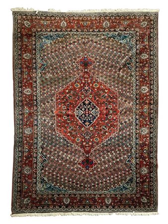 Tappeto Bachtiari, Persia, inizio secolo XX. Decoro con medaglione con puntali