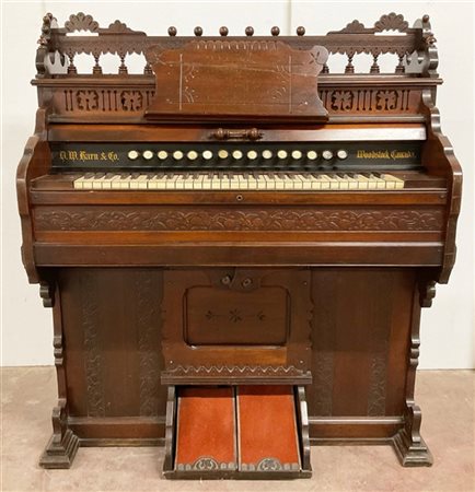 Harmonium della ditta Karn & co. Woodstock CanadaFine XIX secolo - inizio XX s