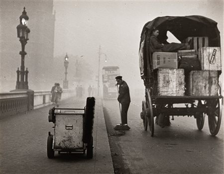 Wolfgang Suschitzky (1912-2016)  - Westminister Bridge, 1934