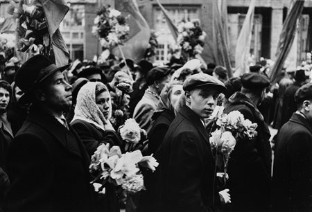 Elliott Erwitt (1928)  - Senza titolo (Mosca), 1950s