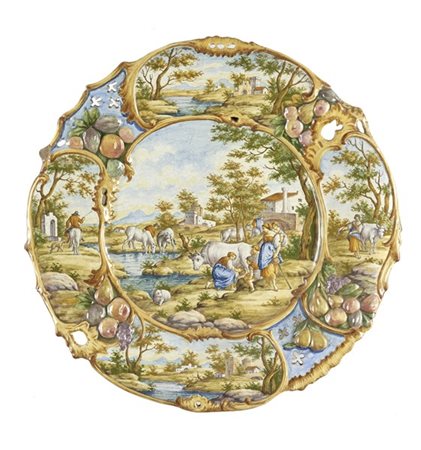 Manifattura di Napoli, secolo XIX-XX. Grande piatto da parete in maiolica decor