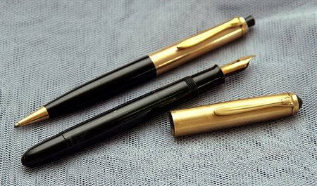 Pelikan Gunther bicolore stilografica + matita - nero rigato trasparente con...