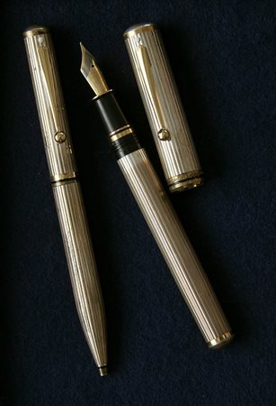 Sheaffer Timeless Connaisseur stilografica con penninno oro 18k + penna a...