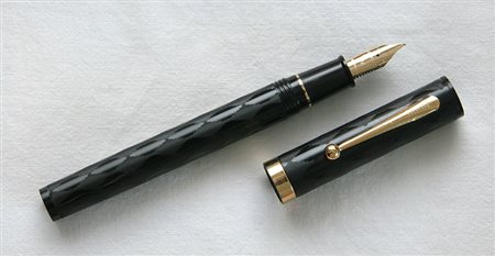 Sheaffer 1920 U.S.A. - Diamonds stilografica - pennino placcato oro 23 kt