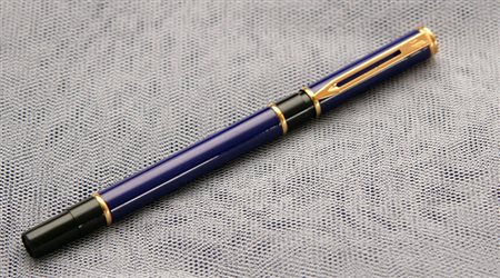 Waterman Executive roller - lacca blu e particolari oro