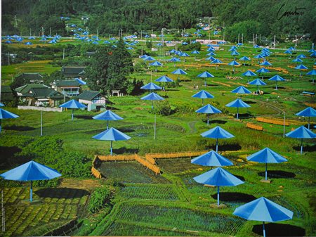 CHRISTO, The Umbrellas , Japan – USA 1984-91 Ibaraki, Japan Site