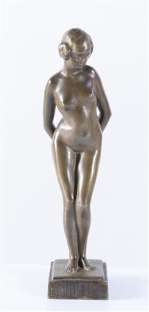 ALPHONSE SALADIN (Épinal 1878 - Havre 1956). Scultura in bronzo di nudo femminile. Titolo inciso alla base "Bodeuse", al retro della base Saladin. Cm 31.5x7x8. 