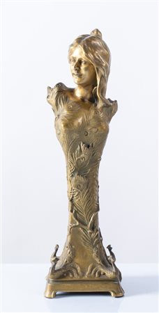 LEOPOLD SAVINE (1861-1934) Scultura simbolista in bronzo dorato, raffigurante busto femminile.