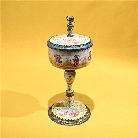 Coppa in argento e smalti, Vienna XIX secolo