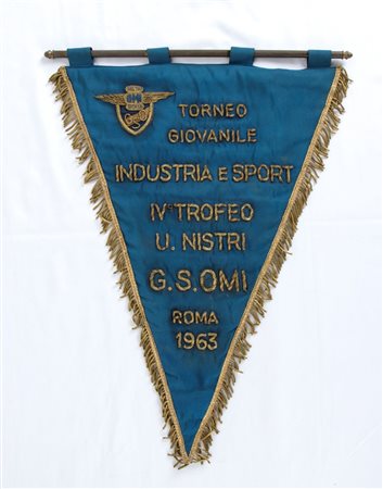  
Calcio, Italia, gagliardetto 1963 G.S.OMI 1963
 cm.50