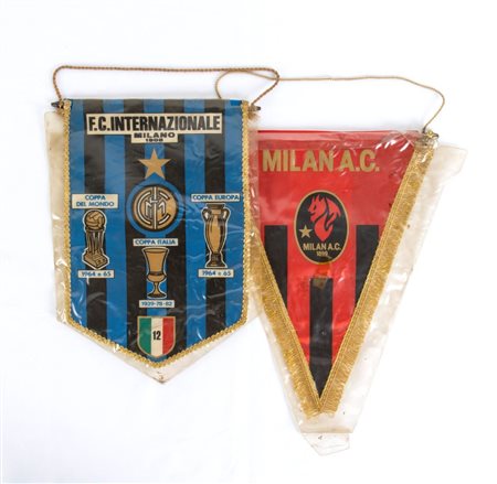  
Calcio, Italia, due gagliardetti Inter e Milan 1980s
sintetico cm.30.35