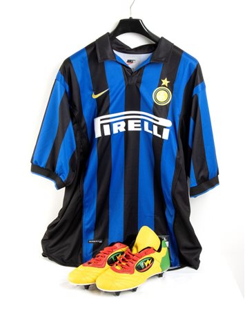  
Calcio, Italia, FC INTER maglia e scarpini West '90s
jersey 