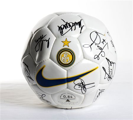  
Calcio, Italia, pallone autografato FC INTER  1999
cuoio 