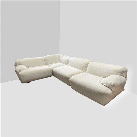 Vico Magistretti, prod. Cassina Italia, anni 70 65x90x90 cm. cad.