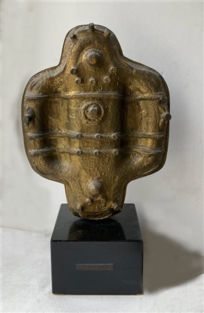 Aimone Modonesi "Composizione astratta" 
scultura in metallo dorato su base in l