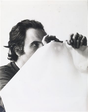 Giuseppe Chiari(Firenze 1926 - 2007)AUTORITRATTOstampa ai sali d'argento su...