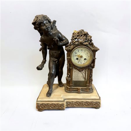  
Orologio da tavola a colonna manifattura francese, prima metà XX sec.
 52 x 33 cm