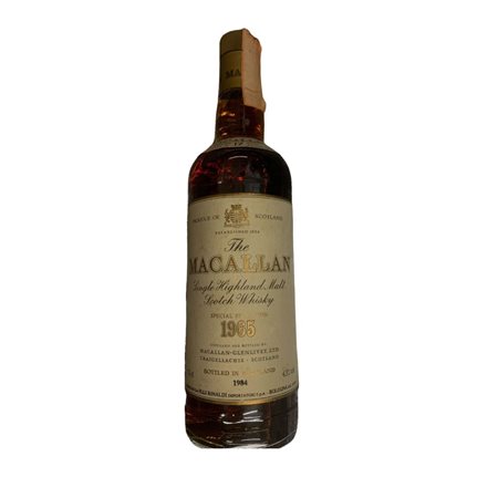  
Macallan Single Highland Malt Scotch Whisky 17 Years Old 1965 1965
Scozia 0,7