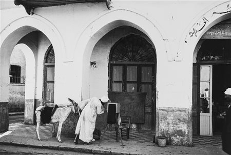 Mario De Biasi (1923-2013)  - Una via del Cairo, 1960s