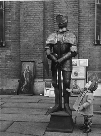 Mario De Biasi (1923-2013)  - Non risponde, 1950s