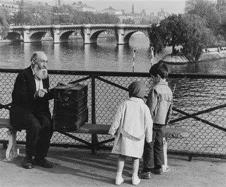 Pierre Jahan (1909-2003)  - Paris, le Pont des Arts, 1974