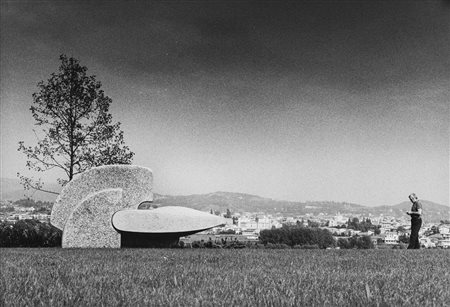 Nino Lo Duca (1940)  - Scultura di Andrea Cascella con l'artista, 1976