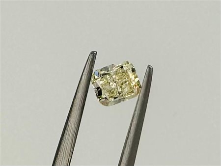 DIAMANTE 0,68 CT GIALLO CHIARO - INCISO AL LASER - UD30113-1 