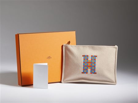 HERMES - Trousse H Tissage, color cognac.