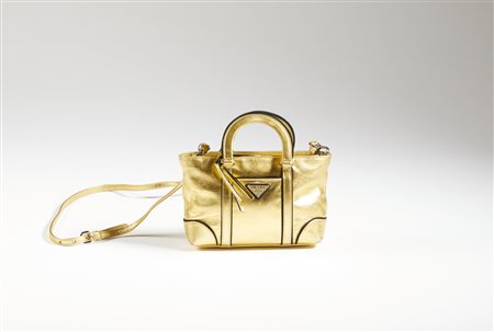 PRADA MILANO - Borsa color oro.