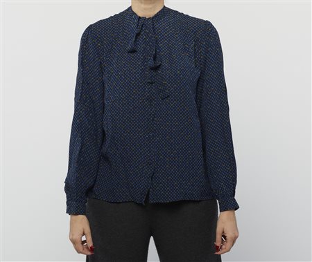 SCHON MILA - Blusa in seta nera stampata con collo a fiocco.