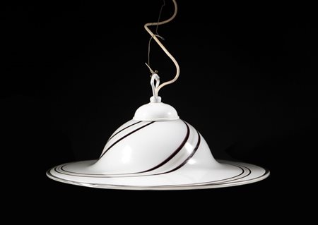  
Lampadario di Murano bianco e nero 1970
 92 x 50 x 50 cm