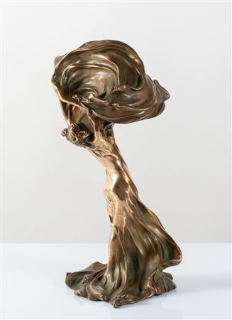 RAOUL FRANCOIS LARCHE (1860-1912) "Loïe Fuller". Scultura lampada in bronzo...