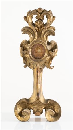Piccolo reliquiario in legno intagliato e dorato, recante reliquia di San...