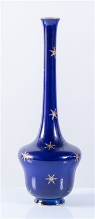 Manifattura di SÈVRES. Vaso solifleur in ceramica blu a stelo lungo con...