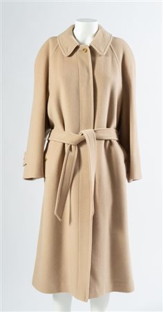 BURBERRY Cappotto con cintura in lana color cammello. Taglia non riportata:...