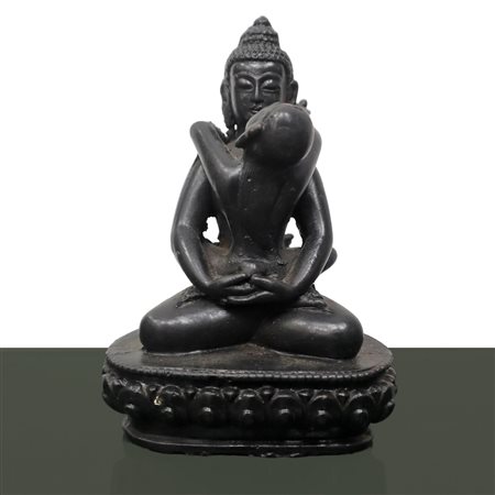 Scultura con figura tantrica Shakti