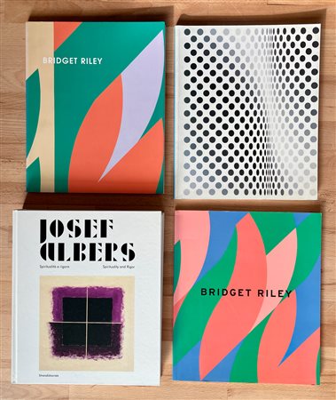 BRIDGET RILEY E JOSEF ALBERS - Lotto unico di 4 cataloghi