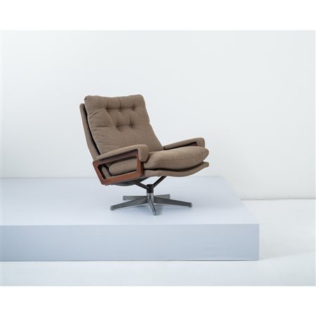 ANDRE' VANDENBEUCK, Poltrona modello “King Chair”