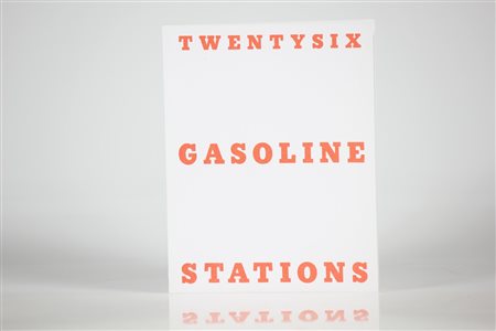 PICHLER MICHALIS Twentysix gasoline stations. 2009. Libro. Cm 18,00 x 14,00 x...