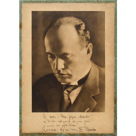 Autografo di Benito Mussolini su foto, 1931