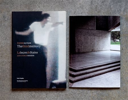 PIERRE HUYGHE(1962)Lotto di due cataloghiThe third memory2000Catalogo...