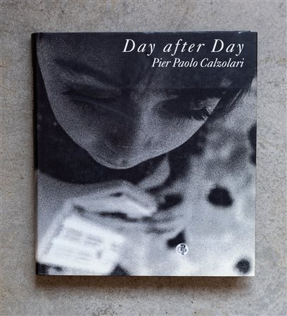 PIERPAOLO CALZOLARI(1943)Day after day1994Catalogo monografico illustrato30,5...