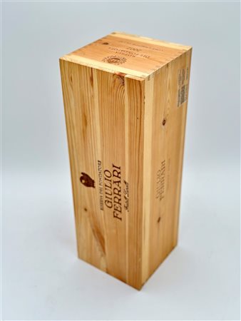  
Fratelli Lunelli Ferrari, Giulio Ferrari Riserva del Fondatore Metodo Classico Trentodoc 2002 2002
Italia-Trentino Alto Adige 1,5 magnum