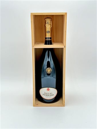  
Fratelli Lunelli Ferrari, Giulio Ferrari Riserva del Fondatore Metodo Classico Trentodoc 2004 2004
Italia-Trentino Alto Adige 1,5 magnum