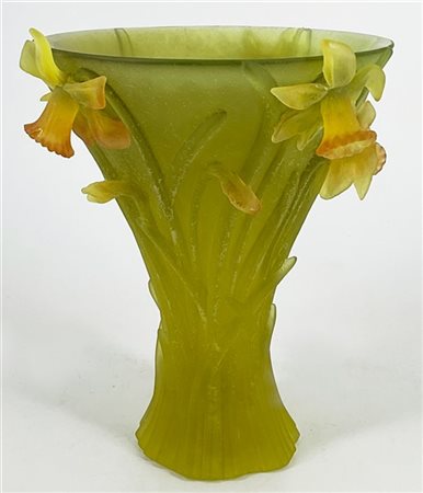 Daum Vaso in pasta vitrea giallo e arancione decorato a rilievi con narcisi. Nan