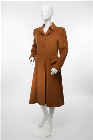 Hermes Paris: cappotto sciancrato con gancio cavallerizza, in lana, color terra